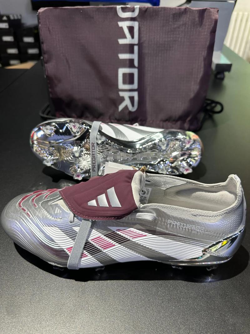 英超战报：曼联2-1战胜埃弗顿,