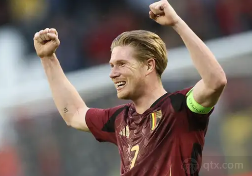 斯卢茨基：申花外援最多调整1到2个，我不会给管理层施压（斯卢茨基：申花外援调整最多一两人，我不会向管理层施压）