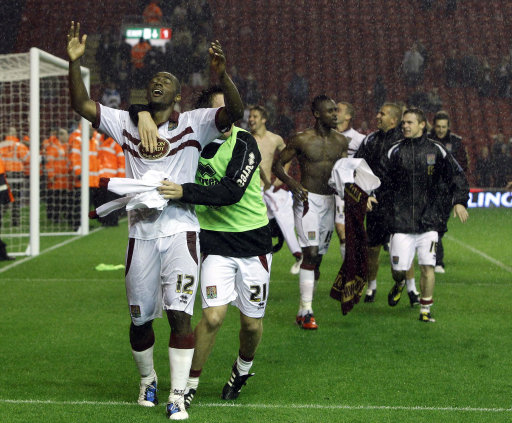 费城内线强势统治篮下