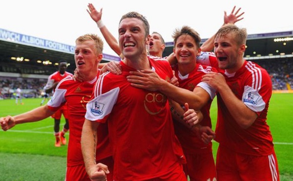 欧联杯 - 萨尔茨堡红牛对阵前进之鹰（欧联杯：萨尔茨堡红牛迎战前进之鹰）