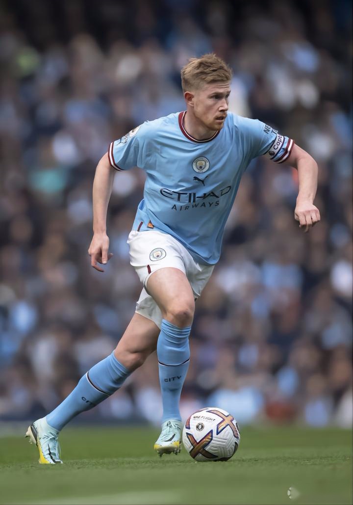 世体：梅西在进入诺坎普前没联系巴萨的任何人请求许可