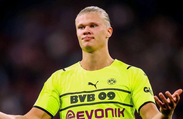 佩雷拉：离开曼联时我不想和滕哈格谈话，我想踢更多比赛（佩雷拉：离队曼联时不愿与滕哈格沟通，只想争取更多出场时间）