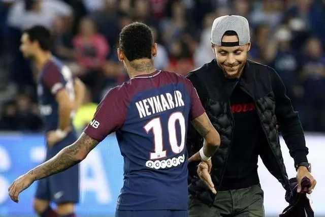 科瓦奇：球队相比一年前已有明显进步，我满意球员的表现（科瓦奇称球队较去年进步明显，对球员发挥表示满意）